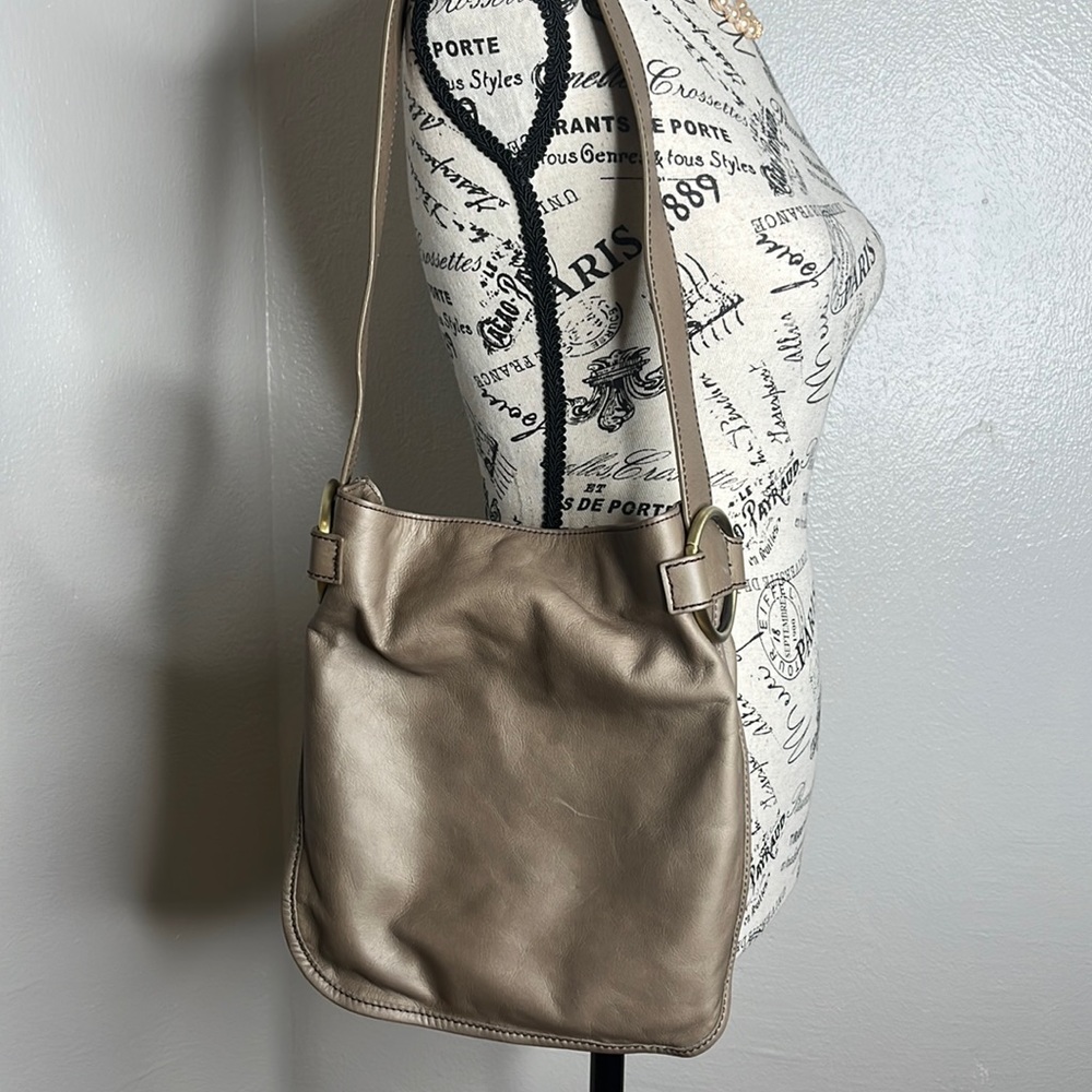 Hobo the Original Vintage Hide Chaz Cobblestone Shoulder Bag Purse